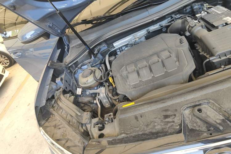 Used Volkswagen Tayron X 2020 330TSI Two-Wheel Drive Luxury Smart Connectivity Version Engine Bay Right
