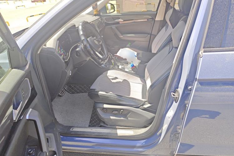 Used Volkswagen Tayron X 2020 330TSI Two-Wheel Drive Luxury Smart Connectivity Version Left Front Seat
