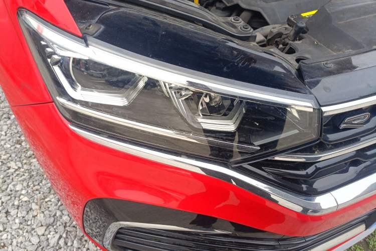 Used Volkswagen Tayron X 2020 330TSI Two-Wheel Drive Flagship Smart Connectivity Version Right Front Headlight