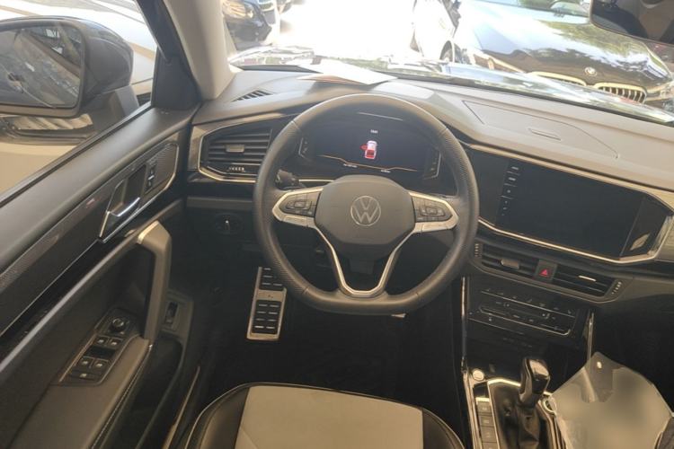 Used Volkswagen Tayron X 2020 330TSI Two-Wheel Drive Luxury Smart Connectivity Version Steering Wheel