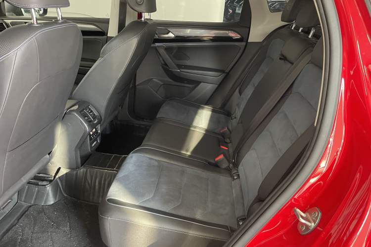 Used Volkswagen Tayron X 2020 330TSI Two-Wheel Drive Luxury Smart Connectivity Version Interior 3