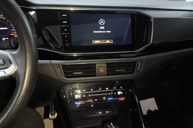 Used Volkswagen Tayron X 2020 330TSI Two-Wheel Drive Luxury Smart Connectivity Version Audio And AC Panel