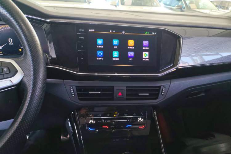 Used Volkswagen Tayron X 2020 330TSI Two-Wheel Drive Luxury Smart Connectivity Version Audio And AC Panel