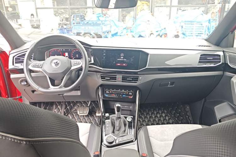 Used Volkswagen Tayron X 2020 380TSI Four-Wheel Drive Flagship Smart Connectivity Version Center Console