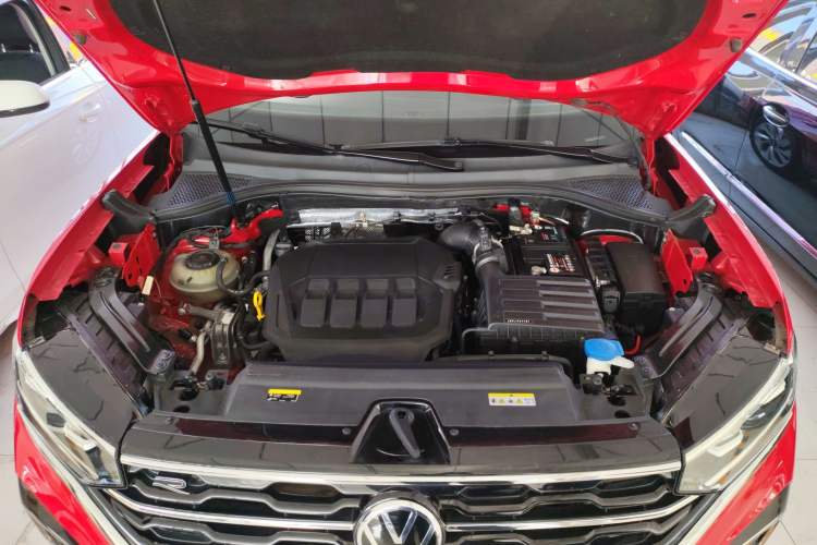 Used Volkswagen Tayron X 2020 330TSI Two-Wheel Drive Luxury Smart Connectivity Version Engine Bay