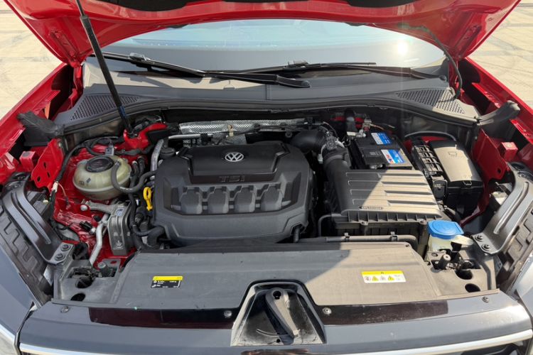 Used Volkswagen Tayron X 2020 330TSI Two-Wheel Drive Luxury Smart Connectivity Version Engine Bay