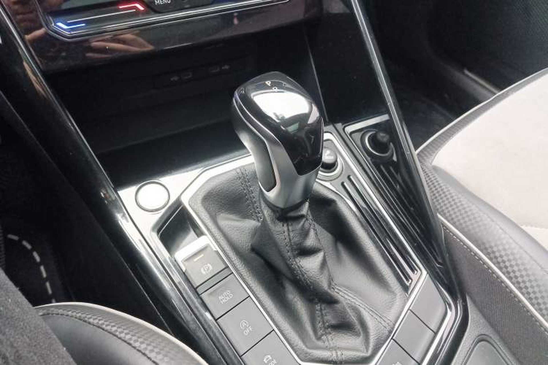 Used Volkswagen Tayron X 2020 330TSI Two-Wheel Drive Luxury Smart Connectivity Version Gear Lever