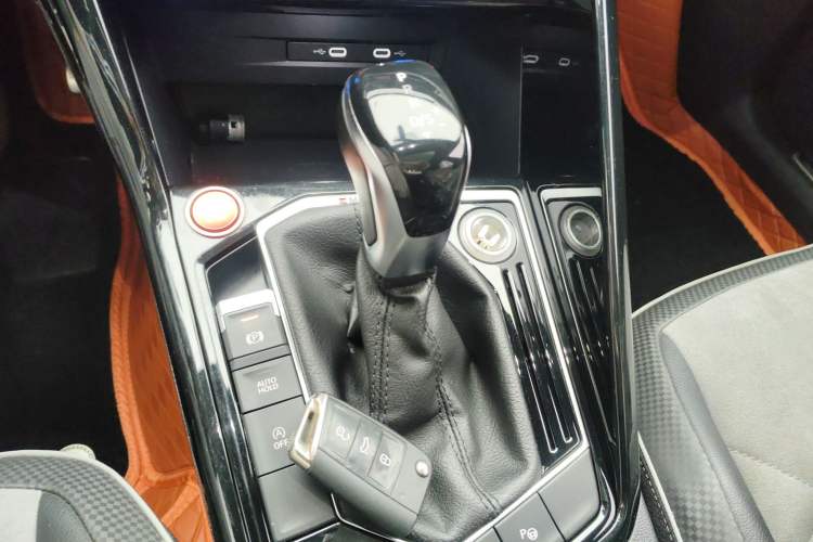 Used Volkswagen Tayron X 2020 380TSI Four-Wheel Drive Dynamic Connect Edition Gear Lever