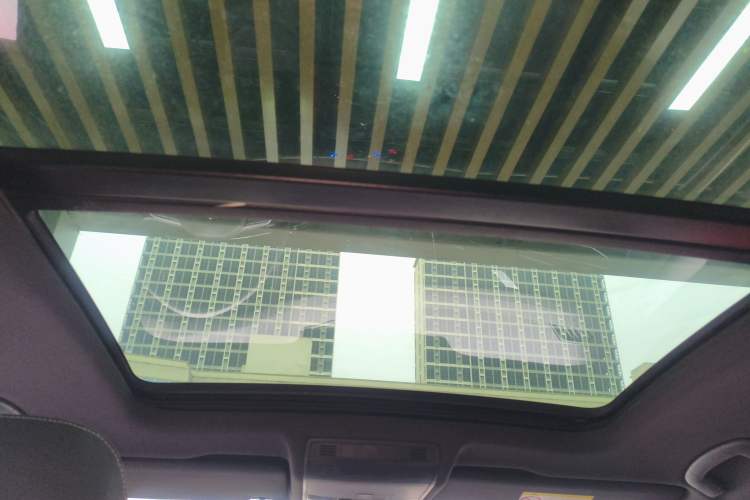 Used Volkswagen Tayron X 2020 380TSI Four-Wheel Drive Dynamic Connect Edition Headliner