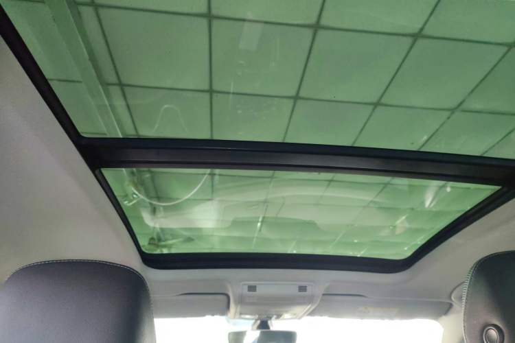 Used Volkswagen Tayron X 2020 330TSI Two-Wheel Drive Luxury Smart Connectivity Version Headliner