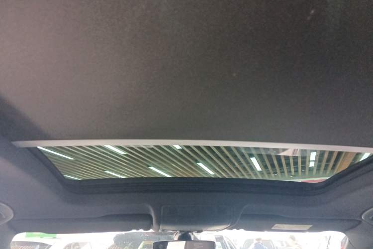 Used Volkswagen Tayron X 2020 380TSI Four-Wheel Drive Dynamic Connect Edition Headliner