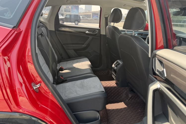 Used Volkswagen Tayron X 2020 330TSI Two-Wheel Drive Luxury Smart Connectivity Version Interior 1