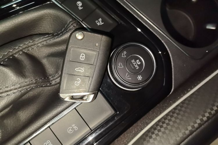 Used Volkswagen Tayron X 2020 380TSI Four-Wheel Drive Flagship Smart Connectivity Version Interior 1