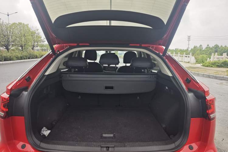 Used Volkswagen Tayron X 2020 330TSI Two-Wheel Drive Luxury Smart Connectivity Version Interior 15