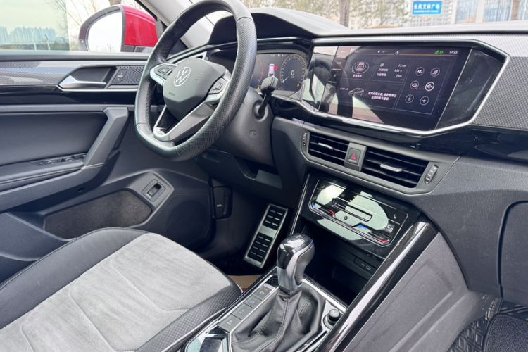 Used Volkswagen Tayron X 2020 330TSI Two-Wheel Drive Luxury Smart Connectivity Version Interior 4
