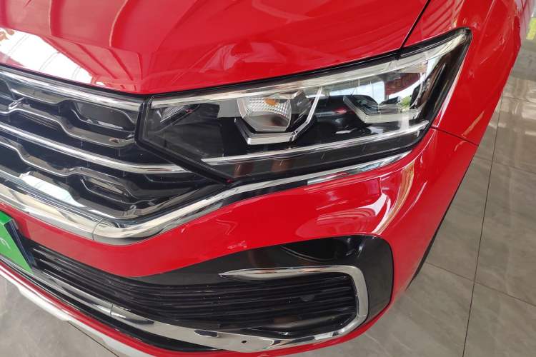 Used Volkswagen Tayron X 2020 330TSI Two-Wheel Drive Luxury Smart Connectivity Version Left Front Headlight