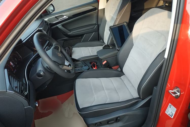 Used Volkswagen Tayron X 2020 330TSI Two-Wheel Drive Luxury Smart Connectivity Version Left Front Seat