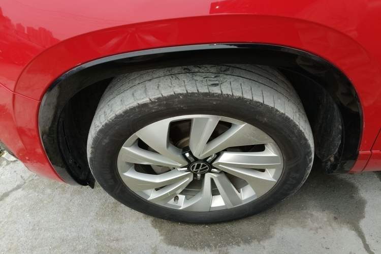 Used Volkswagen Tayron X 2020 330TSI Two-Wheel Drive Luxury Smart Connectivity Version Left Front Wheel Hub