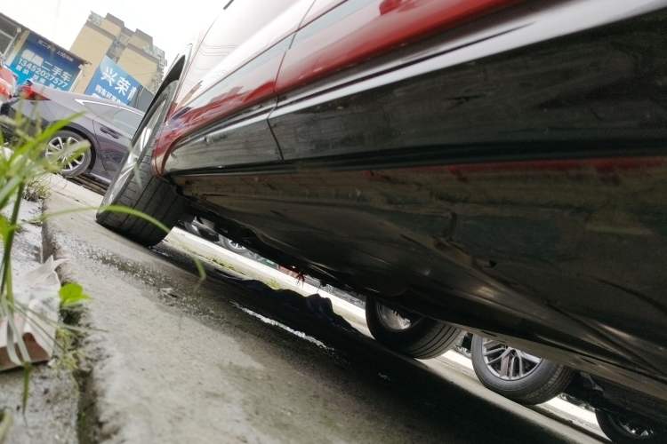 Used Volkswagen Tayron X 2020 330TSI Two-Wheel Drive Luxury Smart Connectivity Version Left Side Sill