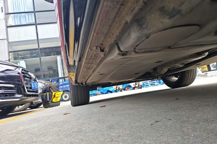 Used Volkswagen Tayron X 2020 380TSI Four-Wheel Drive Flagship Smart Connectivity Version Left Side Sill
