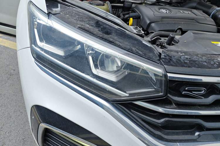 Used Volkswagen Tayron X 2020 380TSI Four-Wheel Drive Dynamic Connect Edition Right Front Headlight