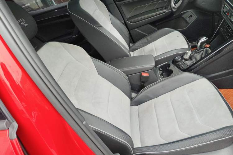 Used Volkswagen Tayron X 2020 380TSI Four-Wheel Drive Dynamic Connect Edition Right Front Seat