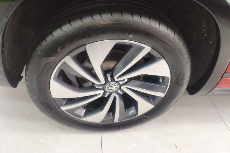 Used Volkswagen Tayron X 2020 380TSI Four-Wheel Drive Dynamic Connect Edition Right Rear Wheel Hub