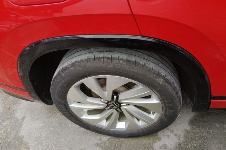 Used Volkswagen Tayron X 2020 330TSI Two-Wheel Drive Luxury Smart Connectivity Version Right Rear Wheel Hub