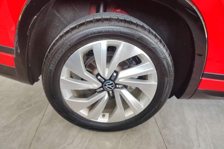 Used Volkswagen Tayron X 2020 330TSI Two-Wheel Drive Luxury Smart Connectivity Version Right Rear Wheel Hub
