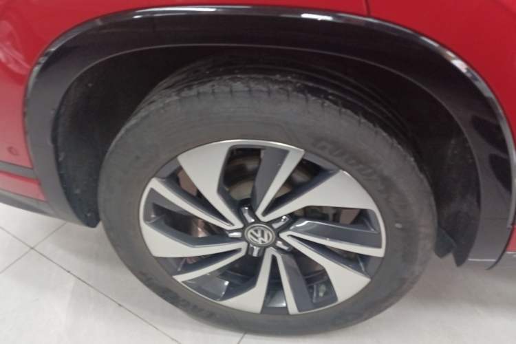 Used Volkswagen Tayron X 2020 380TSI Four-Wheel Drive Dynamic Connect Edition Right Rear Wheel Hub