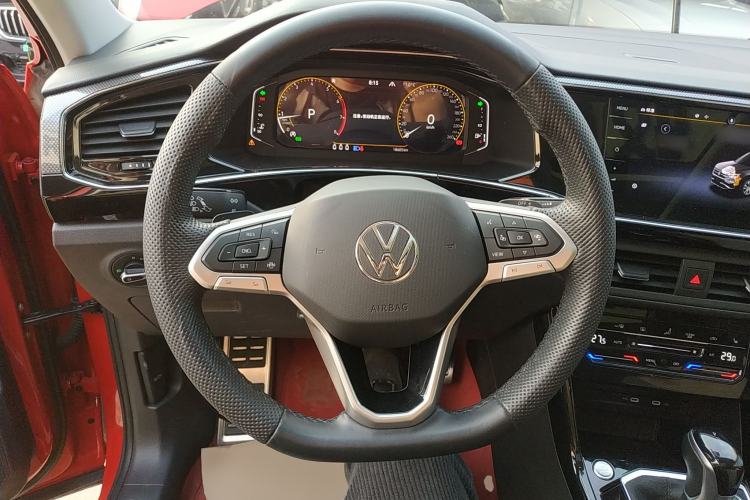 Used Volkswagen Tayron X 2020 330TSI Two-Wheel Drive Luxury Smart Connectivity Version Steering Wheel