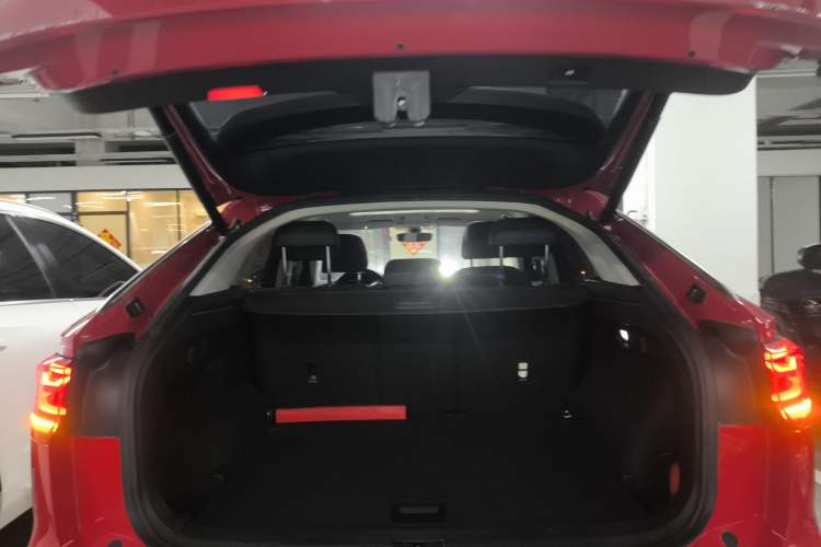 Used Volkswagen Tayron X 2020 330TSI Two-Wheel Drive Luxury Smart Connectivity Version Trunk