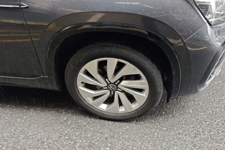 Used Volkswagen Tayron X 2020 330TSI Two-Wheel Drive Luxury Smart Connectivity Version Right Front Wheel Hub