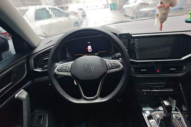 Used Volkswagen Tayron X 2020 330TSI Two-Wheel Drive Luxury Smart Connectivity Version Steering Wheel