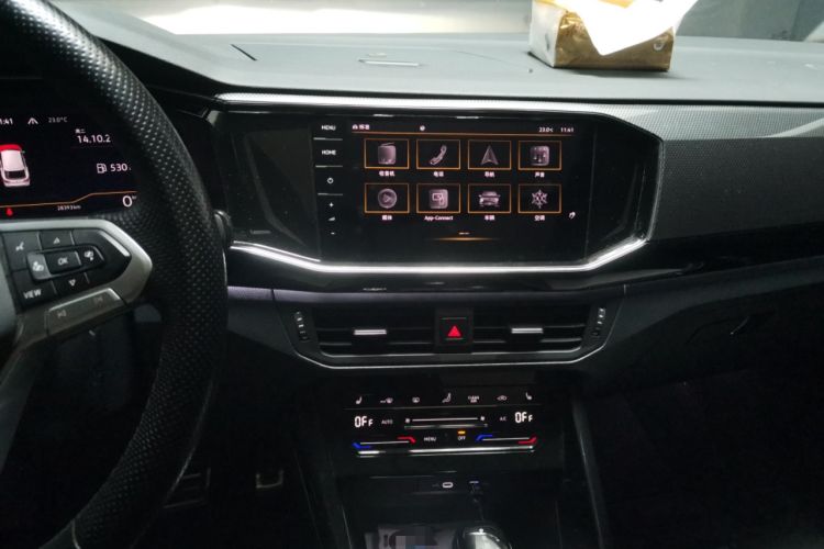 Used Volkswagen Tayron X 2020 330TSI Two-Wheel Drive Luxury Smart Connectivity Version Audio And AC Panel