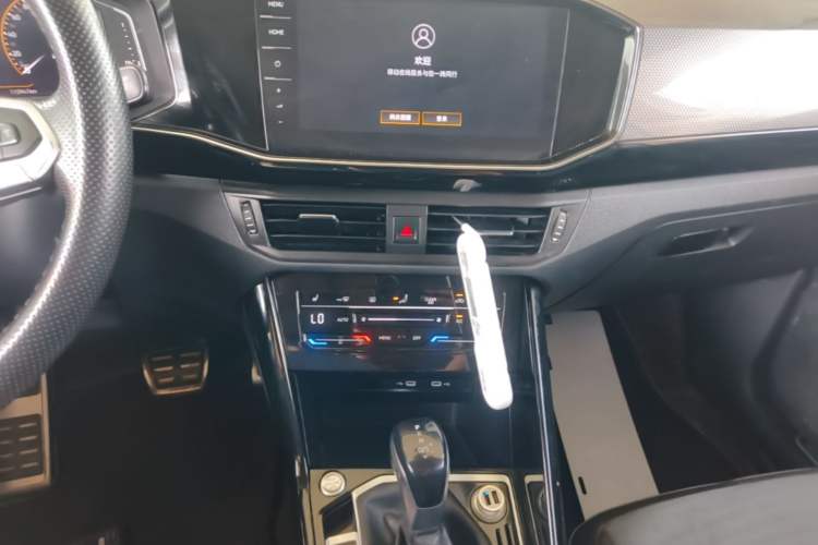 Used Volkswagen Tayron X 2020 330TSI Two-Wheel Drive Luxury Smart Connectivity Version Audio And AC Panel