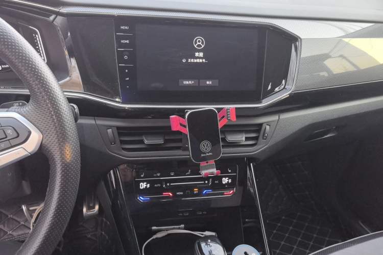 Used Volkswagen Tayron X 2020 330TSI Two-Wheel Drive Luxury Smart Connectivity Version Audio And AC Panel