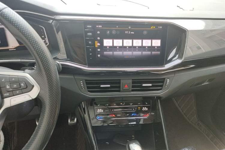 Used Volkswagen Tayron X 2020 330TSI Two-Wheel Drive Luxury Smart Connectivity Version Audio And AC Panel