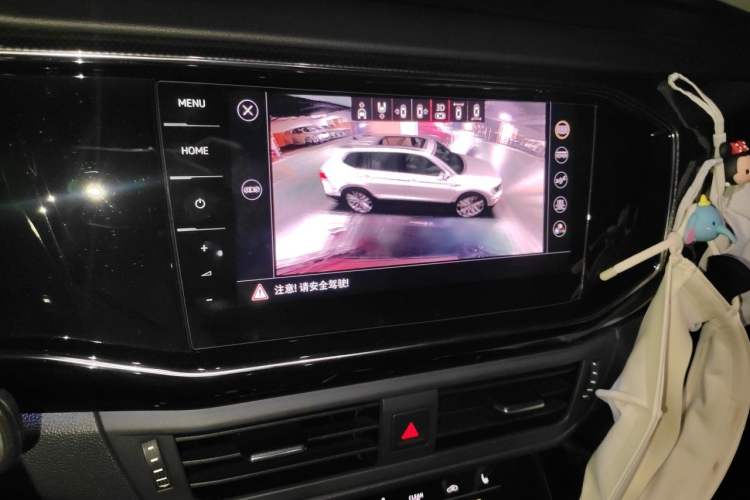 Used Volkswagen Tayron X 2020 330TSI Two-Wheel Drive Luxury Smart Connectivity Version Audio And AC Panel