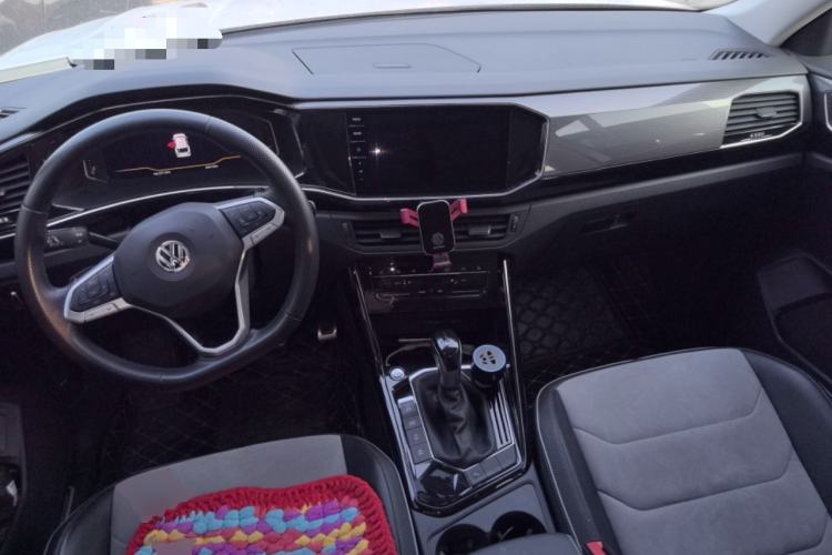 Used Volkswagen Tayron X 2020 330TSI Two-Wheel Drive Luxury Smart Connectivity Version Center Console