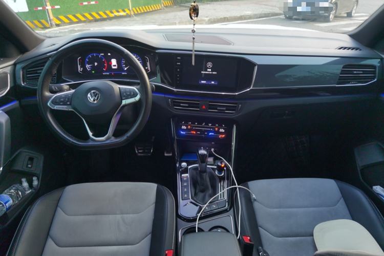 Used Volkswagen Tayron X 2020 330TSI Two-Wheel Drive Flagship Smart Connectivity Version Center Console