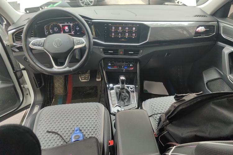 Used Volkswagen Tayron X 2020 330TSI Two-Wheel Drive Luxury Smart Connectivity Version Center Console