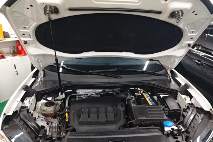 Used Volkswagen Tayron X 2020 330TSI Two-Wheel Drive Luxury Smart Connectivity Version Engine Bay