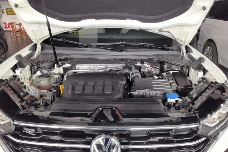 Used Volkswagen Tayron X 2020 330TSI Two-Wheel Drive Luxury Smart Connectivity Version Engine Bay