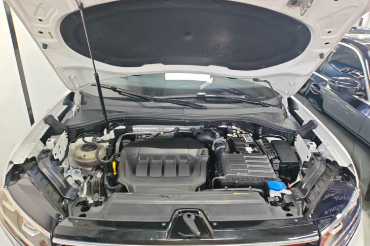 Used Volkswagen Tayron X 2020 330TSI Two-Wheel Drive Luxury Smart Connectivity Version Engine Bay