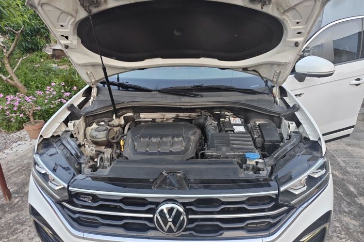 Used Volkswagen Tayron X 2020 330TSI Two-Wheel Drive Luxury Smart Connectivity Version Engine Bay