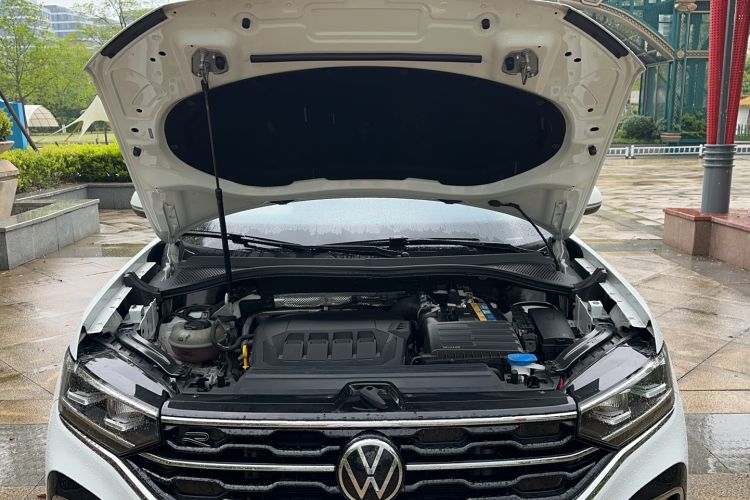 Used Volkswagen Tayron X 2020 330TSI Two-Wheel Drive Luxury Smart Connectivity Version Engine Bay