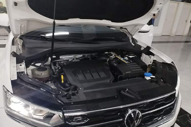 Used Volkswagen Tayron X 2020 330TSI Two-Wheel Drive Luxury Smart Connectivity Version Engine Bay