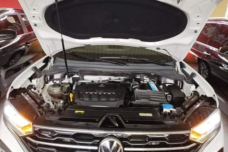 Used Volkswagen Tayron X 2020 330TSI Two-Wheel Drive Luxury Smart Connectivity Version Engine Bay