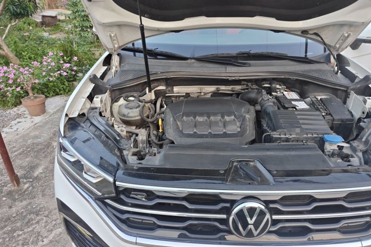 Used Volkswagen Tayron X 2020 330TSI Two-Wheel Drive Luxury Smart Connectivity Version Engine Bay Right